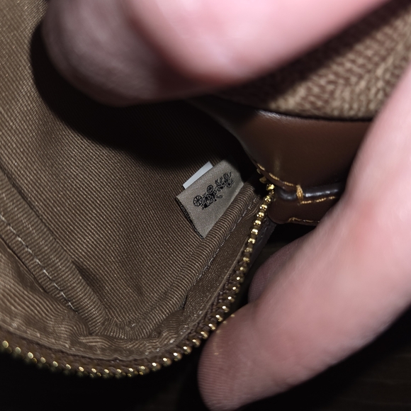 Coach Tan/Brown Small Signature Wristlet with Gold Hardware - Picture 4 of 6